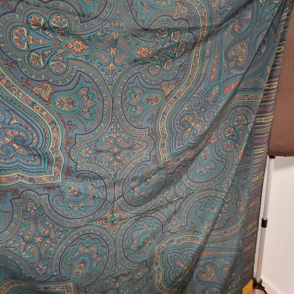 Extra Large Silk Pashmina Wrap In Green Paisley -Purple and Gold - Picture 2 of 3
